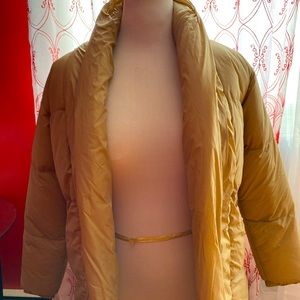 Beige puffer coat medium long size small
